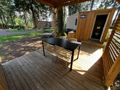 Pitch Luxe - with private facilities + terrace