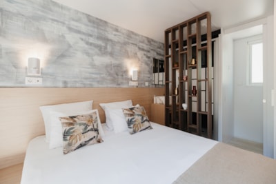 Luxury Mobile Home: 2 Bedrooms - 2 Bathrooms
