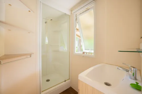 Mietunterkunft - Luxuriöses Mobilheim Mit 3 Schlafzimmern Und Klimaanlage, Anreise Am Sonntag - image n°8 - Camping des Gorges