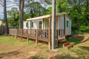 Locatif - Luxury 3-bedroom mobile home with air conditioning, arrival on Sunday - Camping des Gorges