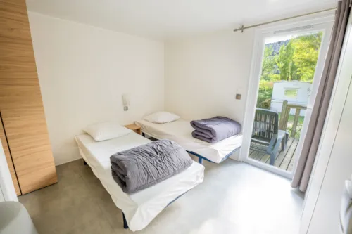 Accommodation - Mobile Home Premium 2 Bedrooms, With Air Conditionned 2 Bathrooms, Tv, Dishwasher (Sunday Till Sunday (In High Season) - image n°5 - Camping des Gorges