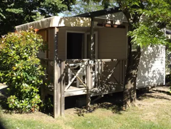 Mietunterkunft - Mobilheim Confort 4 Personen - SUN CAMPING