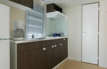 Mietunterkunft - Mobil Home Confort 4 Personen - SUN CAMPING