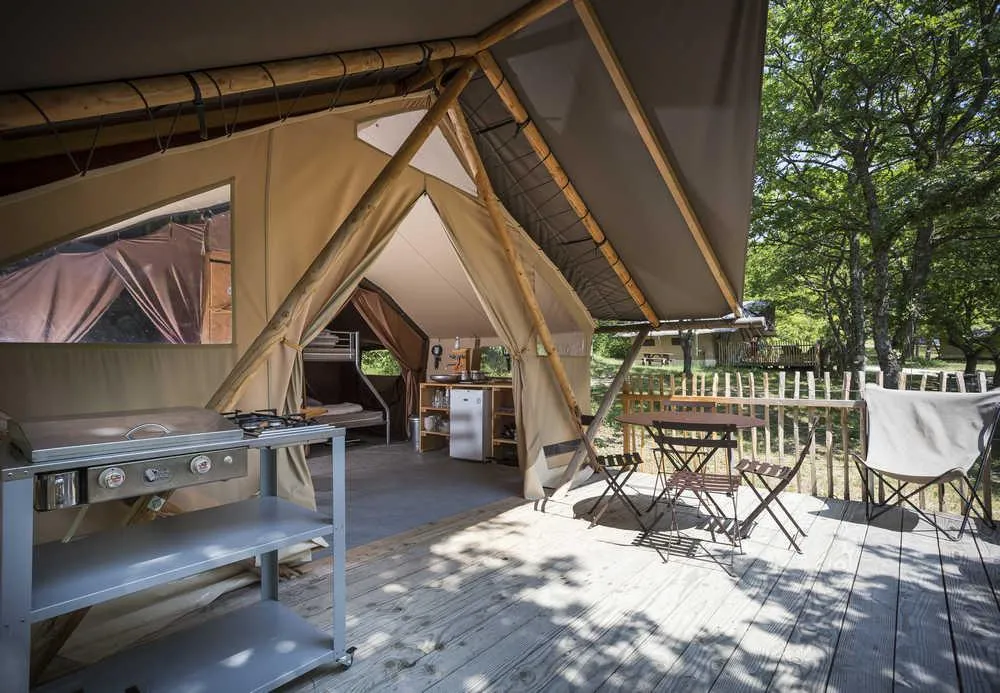 Accommodation - Trappeur Tent Ii Village - Village Huttopia Senonches