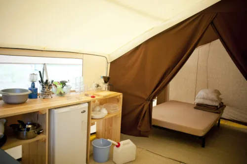 Accommodation - Classic Iv Wood&Canvas Tent - image n°5 - Huttopia le Moulin