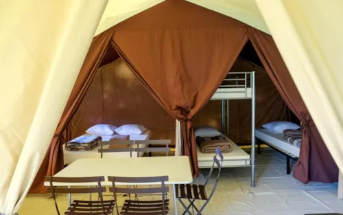 Accommodation - Classic V Wood&Canvas Tent - image n°4 - Huttopia le Moulin