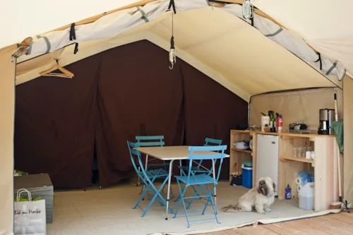 Accommodation - Classic V Wood&Canvas Tent - image n°5 - Huttopia le Moulin