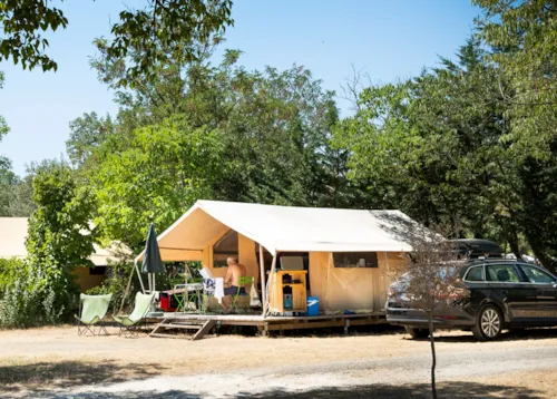 Accommodation - Classic V Wood&Canvas Tent - image n°2 - Huttopia le Moulin