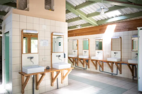 Pitch - Comfort Campsite Location - image n°4 - Huttopia le Moulin