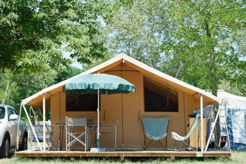 Accommodation - Classic Iv Wood&Canvas Tent - image n°1 - Huttopia le Moulin