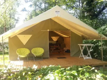 Location - Tente Confort 30M² Avec Électricité - Camping du Coucou