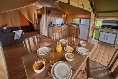 Accommodation - Lodge Kenya Vintage Confort 46M² - 2 Bedrooms + Sheltered Terrace - image n°3 - Camping Le Château