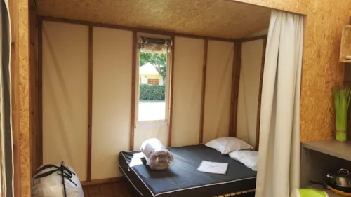 Mietunterkunft - Bungalow Maori Confort 17M² 2 Zimmer (Ohne Sanitäranlagen, Wasser) - image n°7 - Camping Le Château