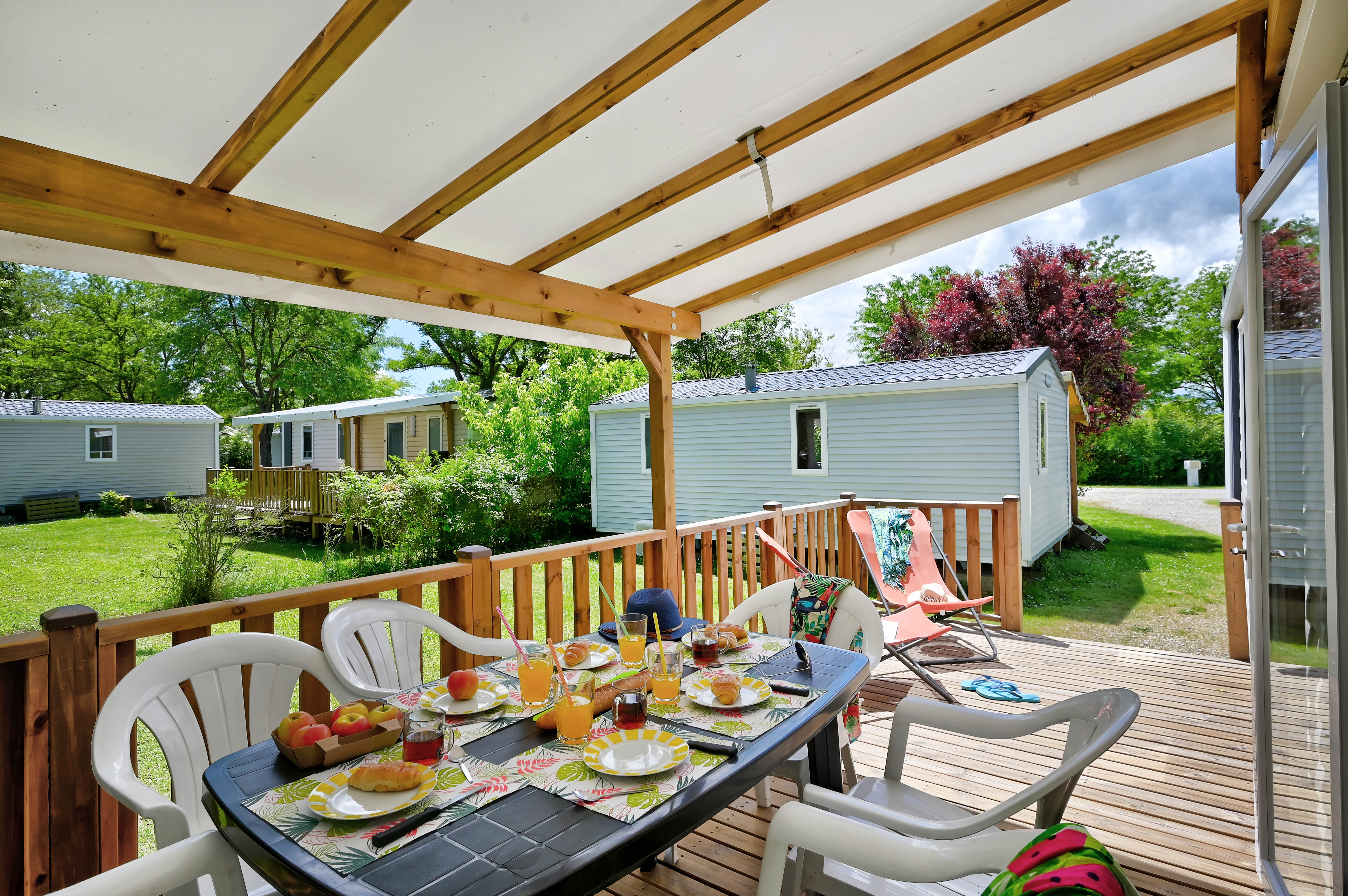 Location - Mobil-Home Confort 29M² 3 Chambres + Terrasse Couverte + Climatisation + Tv - Flower Camping Le Château