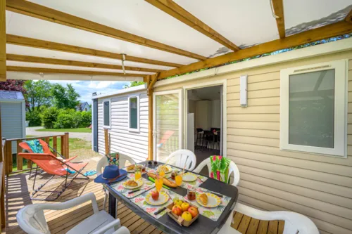 Accommodation - Mobile Home Confort 29M² 3 Bedrooms With Covered Terrace + Air Conditionning + Tv - image n°6 - Camping Le Château