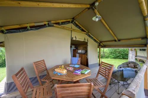 Accommodation - Lodge Kenya Confort 35M² 2 Bedrooms + Sheltered Terrace - image n°4 - Camping Le Château