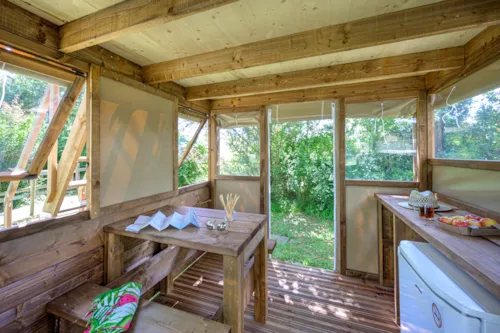 Accommodation - Perched Bivouac Cyclo 8M² 1 Bedroom (Without Toilet Blocks, No Water) - image n°3 - Camping Le Château