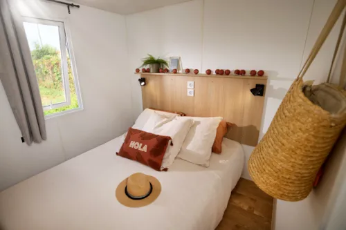 Accommodation - Cottage Premium 29M² 2 Bedrooms + Tv + Dishwasher + Air Conditioning + Plancha + Terrace - image n°9 - Camping Le Château