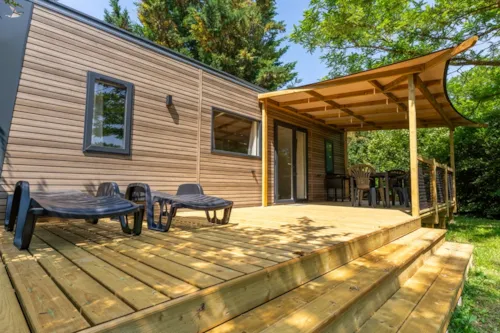 Accommodation - Premium 3-Bedroom Cottage - 35 M² + Tv + Dishwasher + Air Conditioning + Griddle + Xl Terrace - image n°1 - Camping Le Château