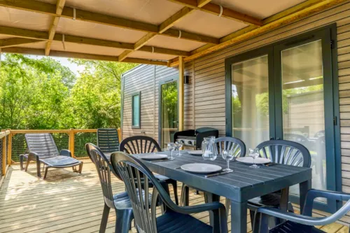 Accommodation - Premium 3-Bedroom Cottage - 35 M² + Tv + Dishwasher + Air Conditioning + Griddle + Xl Terrace - image n°4 - Camping Le Château