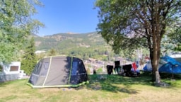 Kampeerplaats(en) - Standplaats Tent (Inclusief 1 Tent + 1 Auto Of 1 Motor) - Camping Tunnel International