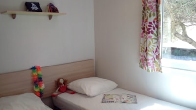 Cap Vert 29m², 2 bedrooms, air conditioning + covered or semi-covered terrace 11m² + TV + terrace
