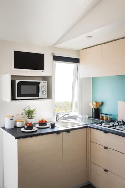 Hawaii 21.70m², 2 bedrooms, airco + covered Terrace : 11m², New