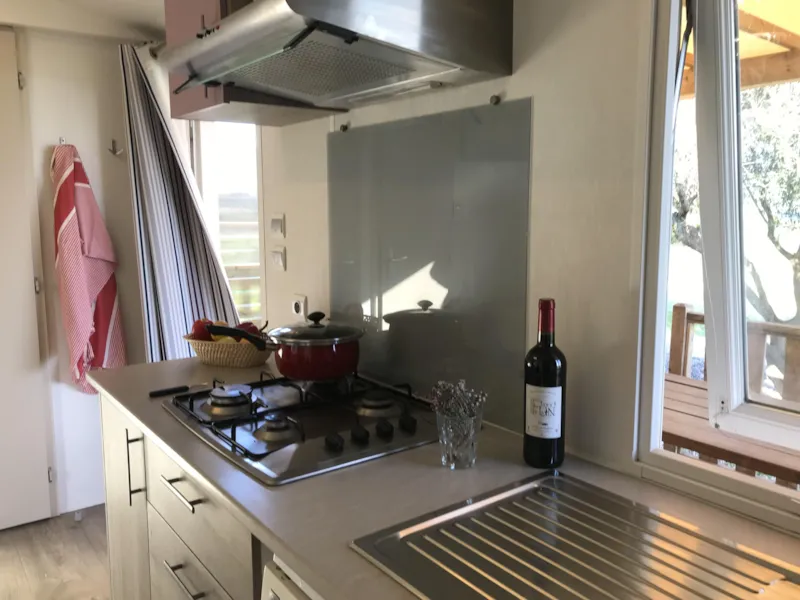 Top Alto Premium 29M², 2 Chambres + Terrasse Semi-Couverte 11M² +Tv + Lave Vaisselle + Climatisation