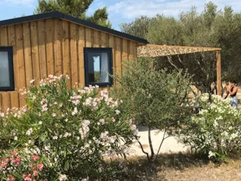 Mietunterkunft - Cabane Tithome 20M², 2 Zimmers (Ohne Sanitärausstattung) 4 Pers. - Camping Le Fun