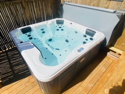 XXL premium 40m² jacuzzi 40m² 3 chres +2 sdb+TV+dishwasher+airco