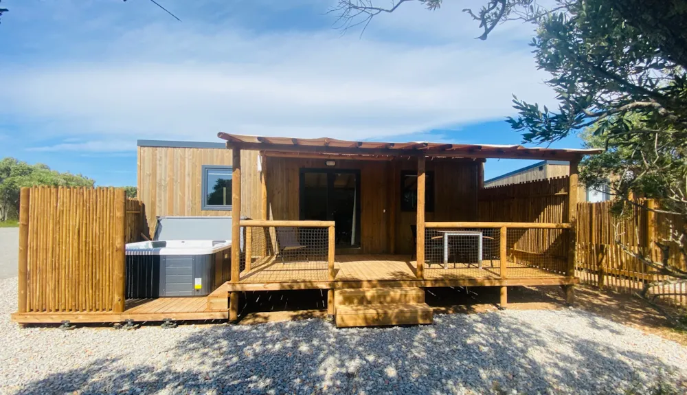 Location - Le Xxl Premium 4Pers Jacuzzi, 35M², 2 Chambres+ 2 Sdb +Tv+Lave Vaisselle+Climatisation - Camping Le Fun