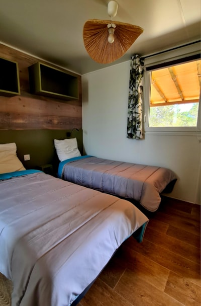 The XXL premium 35m² jacuzzi, , 2 bedrooms + 2 bathrooms + TV + dishwasher + air conditioning