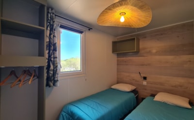 The XXL premium 2 bathrooms, 3 bedrooms + covered terrace + TV + dishwasher + air conditioning
