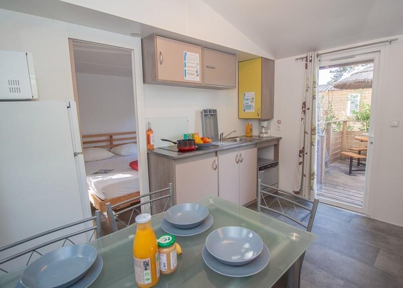 Mobilheim Provence Sérénité 25m² Spa - Jacuzzi - 3 zimmer - 2 Schlafzimmer - Klimaanlage