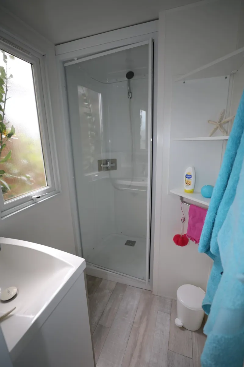 Mobil-Home Azur Sérénité 25M² - Jacuzzi Privatif - 3 Pièces - 2 Chambres - Climatisation
