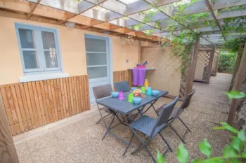 Mietunterkunft - Studio Cabine Mimosas Sérénité 18 M² - 2 Zimmer - 1 Schlafzimmer - Klimaanlage - Camping Clair de Lune