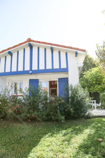 Mietunterkunft - Baskische Chalet T4+ (4 Zimmer) (2 Bedrooms Downstairs + 2 Mezzanine Bedrooms For Children) - Txoko les 2 Jumeaux