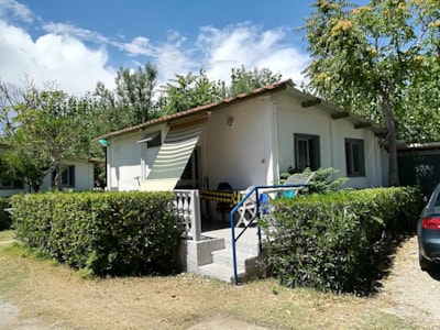 Bungalow Superior Pets Allowed — 1
