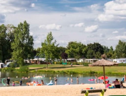 Camping du Lac des Varennes - image n°3 - Roulottes