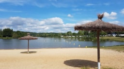 Camping du Lac des Varennes - image n°2 - Roulottes