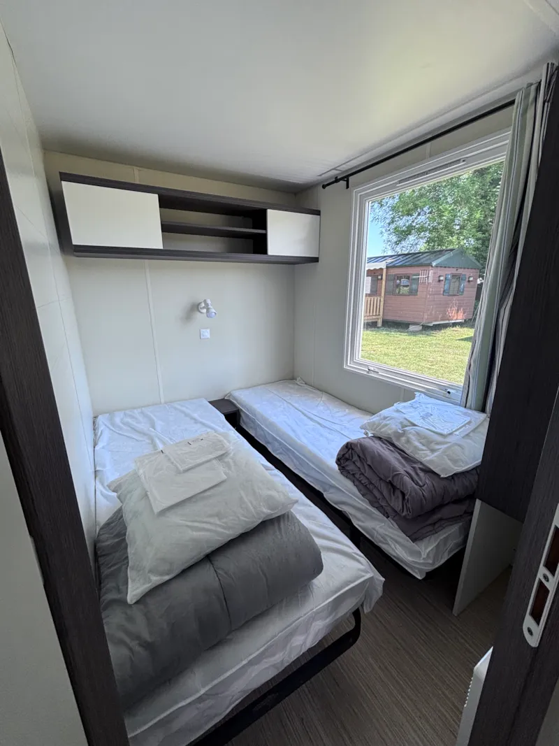 Mobil-Home 27M² Front De Lac / 2 Chambres - Terrasse