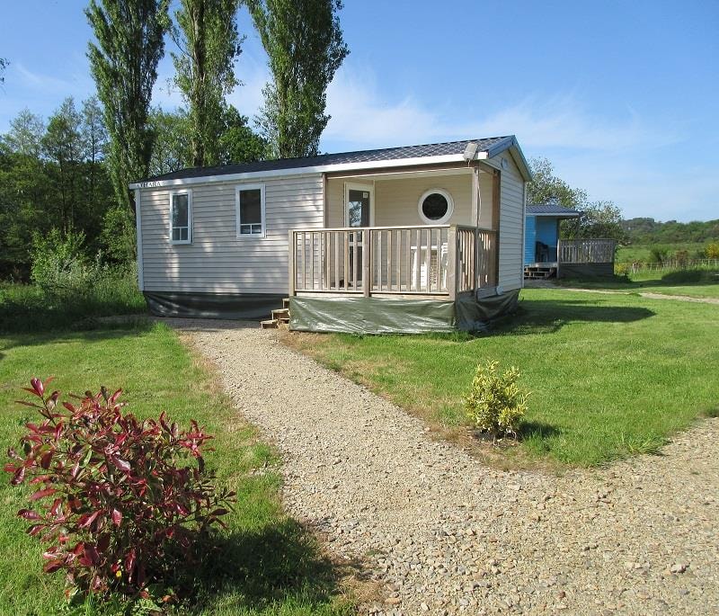 Mobil-home O'HARA 2 chambres + Terrasse intégrée + TV (27m² / 2014) 1/4 Pers.