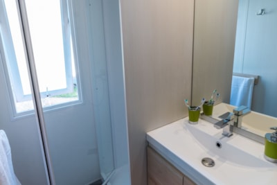 SIMPLY  Mobile Home : 3 bedrooms + Integrated terrace + TV (31m² / 2014) — 7