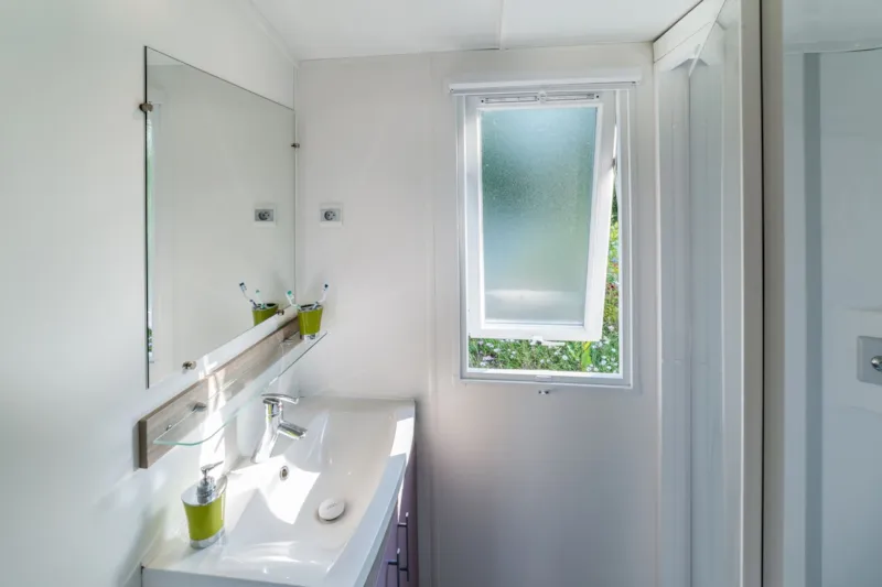 Mobil-Home Simply  : 3 Chambres + Terrasse + Tv (32M²/2013)