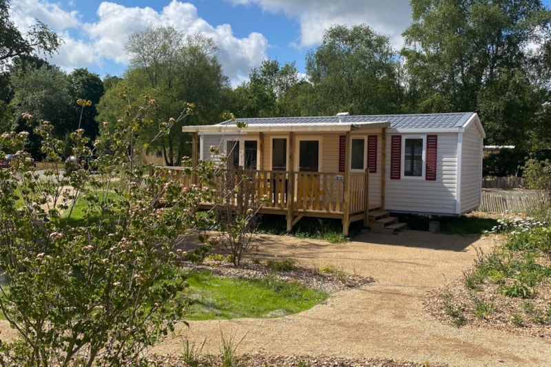 Stacaravan SIMPLY RIVIERA 3 slaapkamers + terras + TV (32 m²/2013)