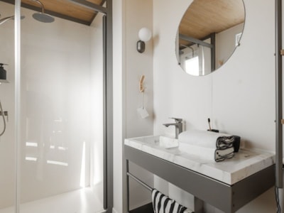 Lodge Ô COMFORT : 3 bedrooms + 2 bathrooms + Covered terrace + Dishwasher + TV (40 m²/2026) — 9