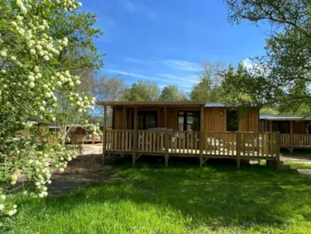 Accommodation - Cozy Lodge "844": 2 Bedrooms + Covered Terrace + Dishwasher + Tv (32 M² / 2026) - Domaine de Mesqueau