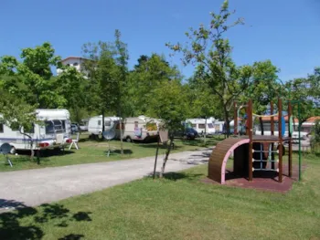 Stellplatz - Stellplatz Großes - Camping Itxaspe