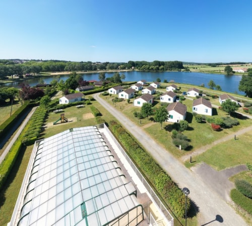 Foto #1 van Camping – Village de Chalets