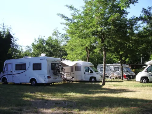 Stellplatz - Stellplatz - image n°1 - Camping Acacias